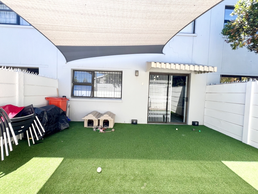 2 Bedroom Property for Sale in Flamingo Vlei Western Cape